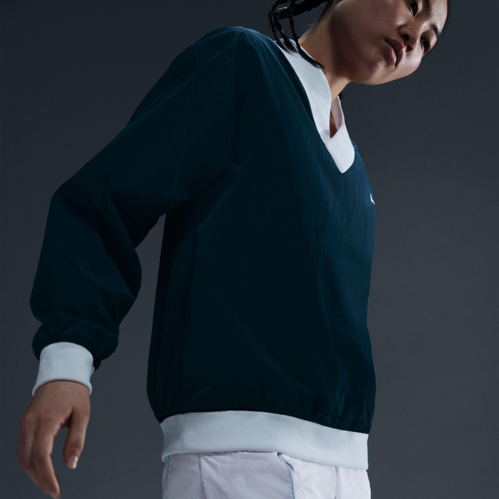 Nike Sportswear Essential Woven Kadın Lacivert Sweatshirt