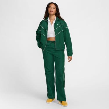  Nike Sportswear Chill Terry Kadın Beyaz Crop T-Shirt