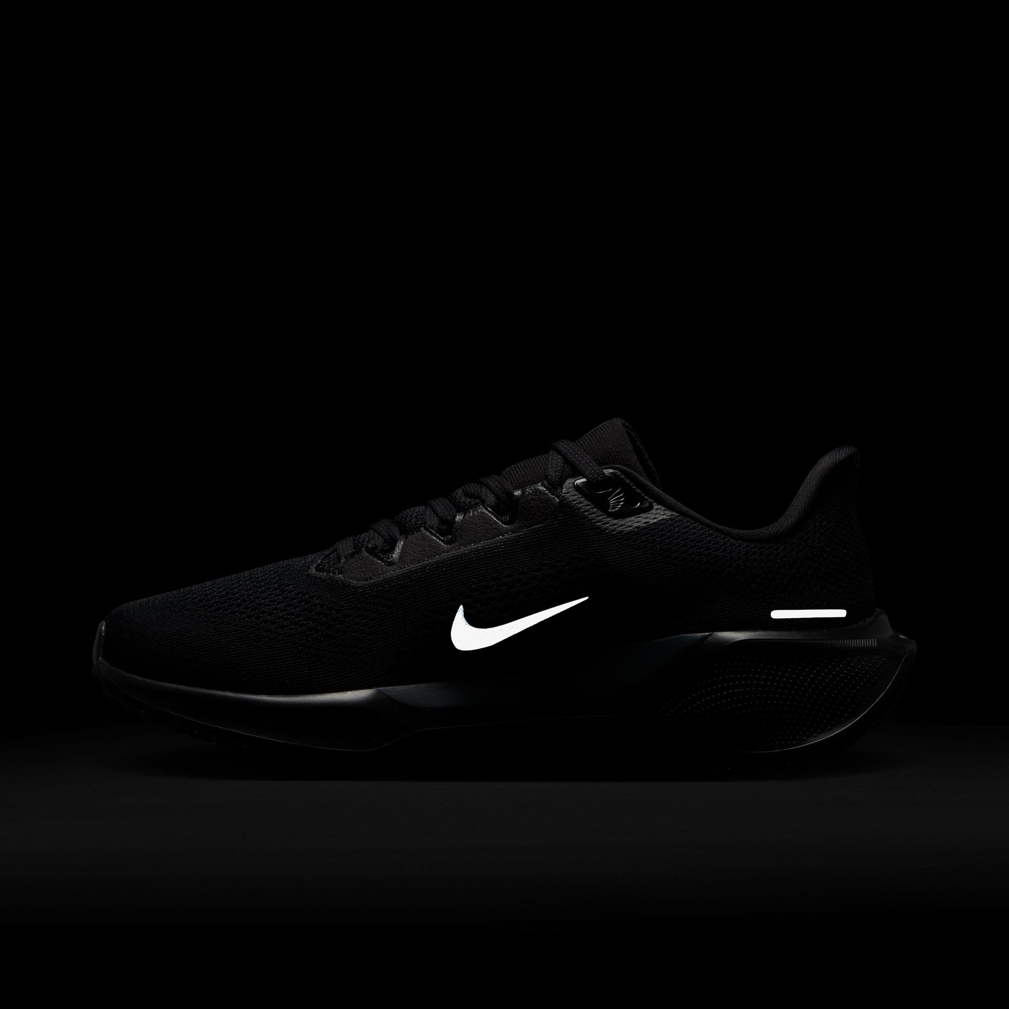 Nike Air Zoom Pegasus 41 Kadın Siyah Koşu Ayakkabısı