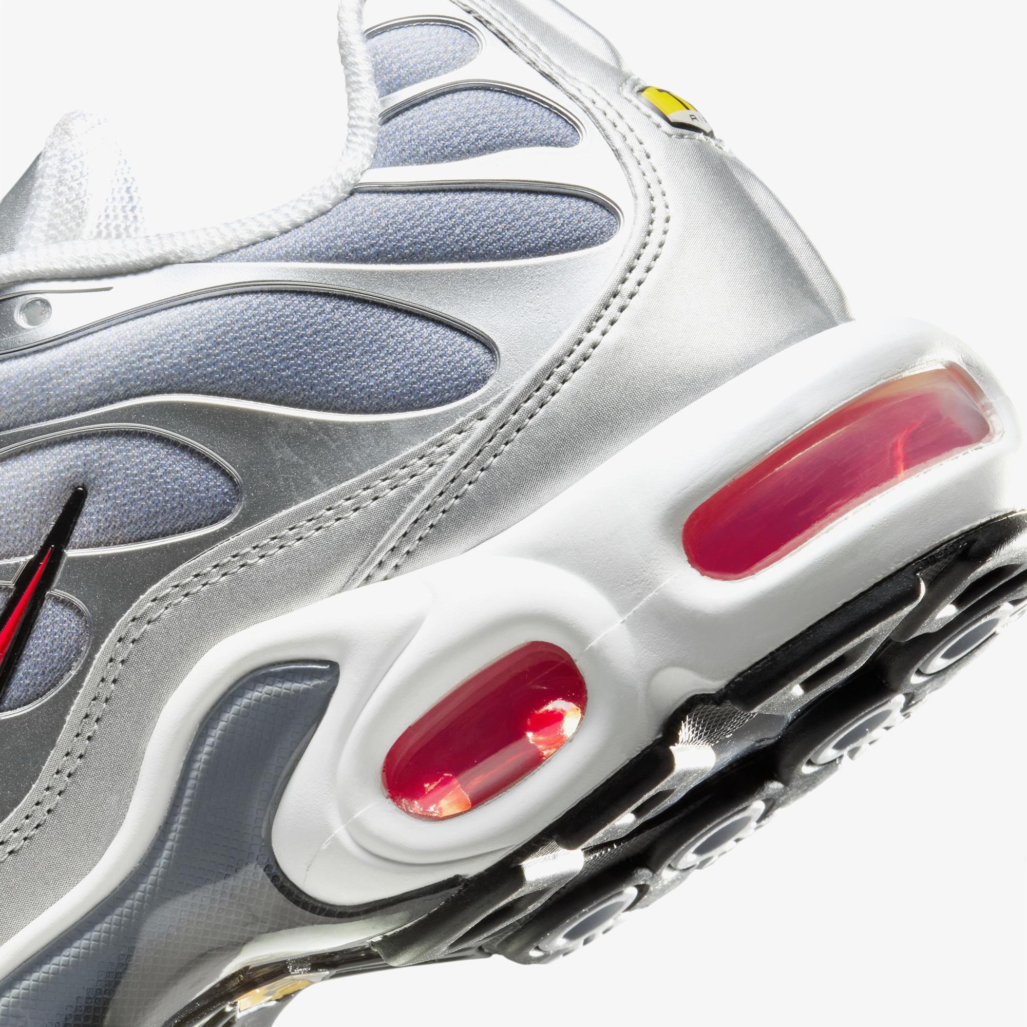 Nike Air Max Plus Kadın Gri Spor Ayakkabı