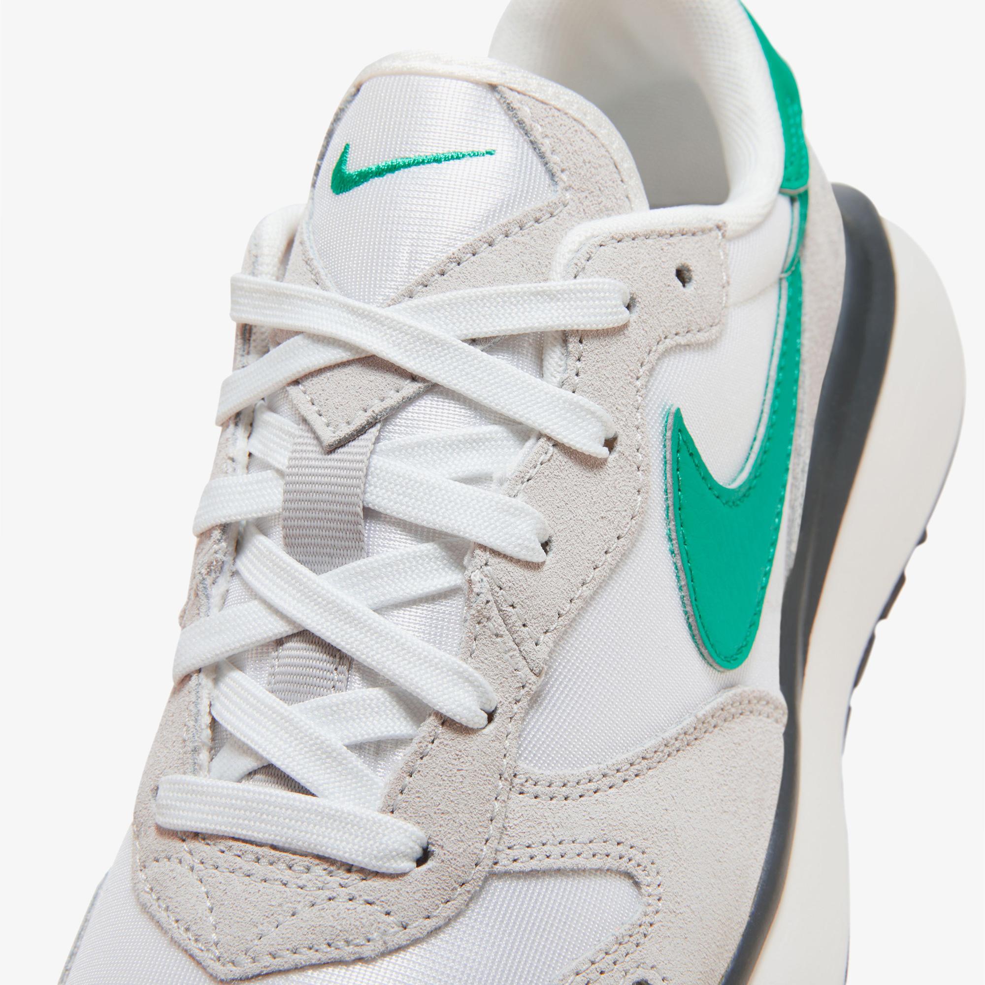 Nike Phoenix Waffle Kadın Beyaz Spor Ayakkabı