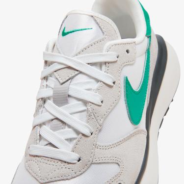  Nike Phoenix Waffle Kadın Beyaz Spor Ayakkabı