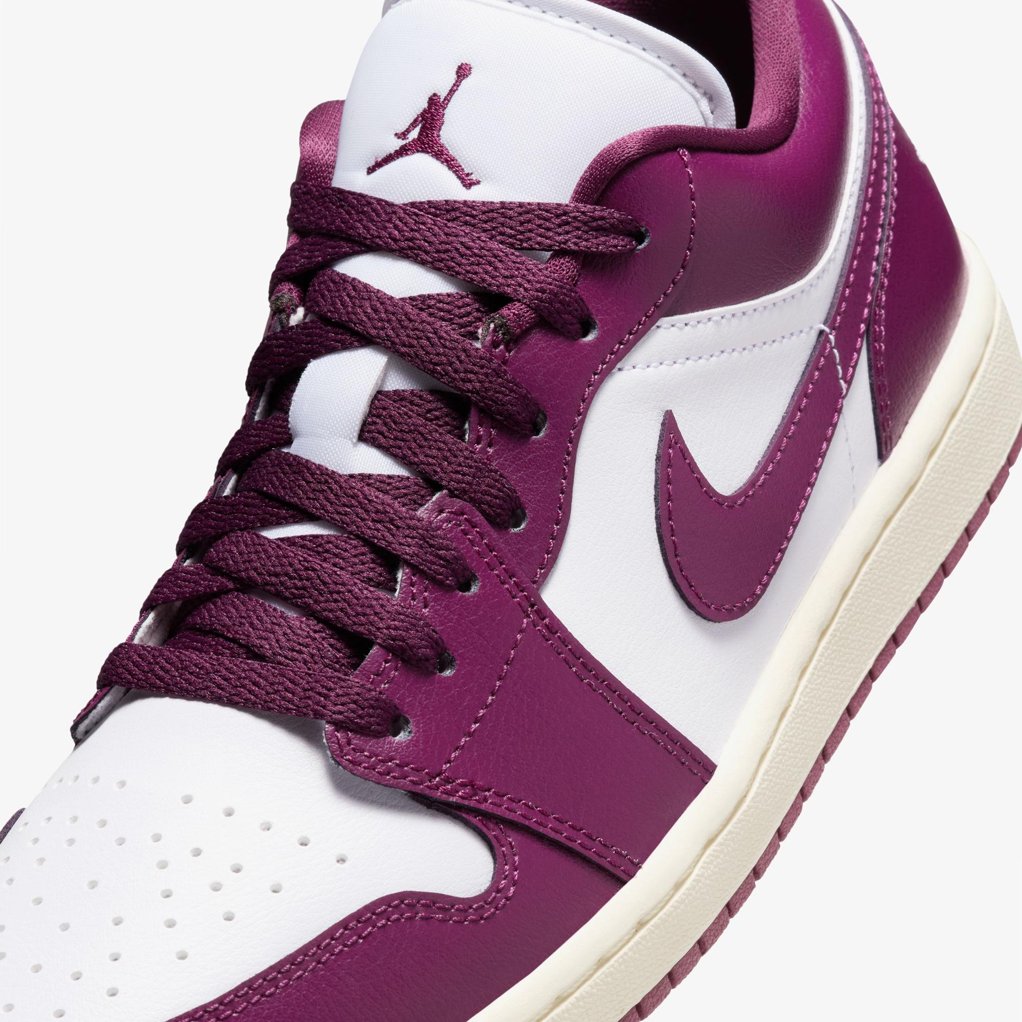 Jordan Air 1 Low Kadın Bordo/Beyaz Spor Ayakkabı