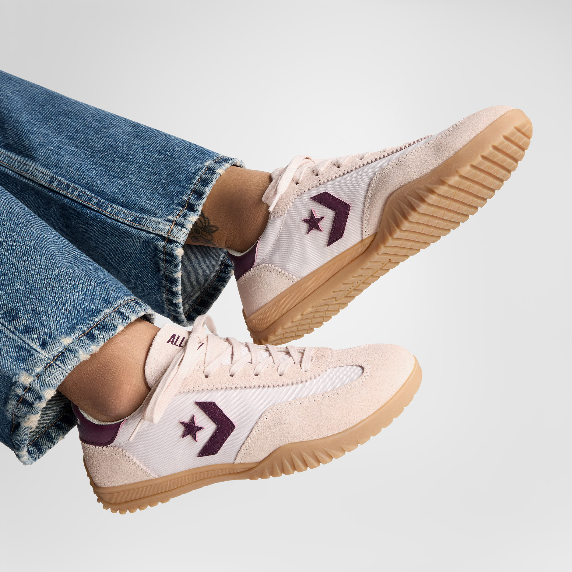 Converse Pembe Converse Run Star Trainer Unisex Süet Sneaker