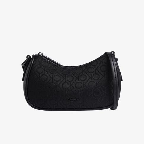  Calvin Klein Refine Kadın Siyah Çapraz Çanta