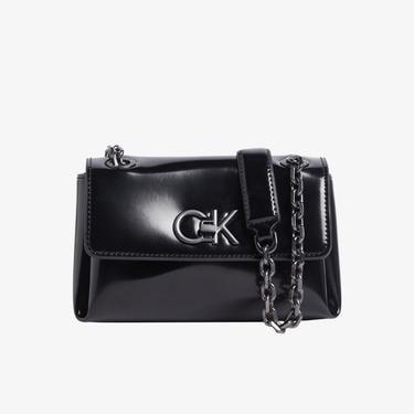  Calvin Klein Re-Lock Sm Shoulder Kadın Siyah Omuz Çantası