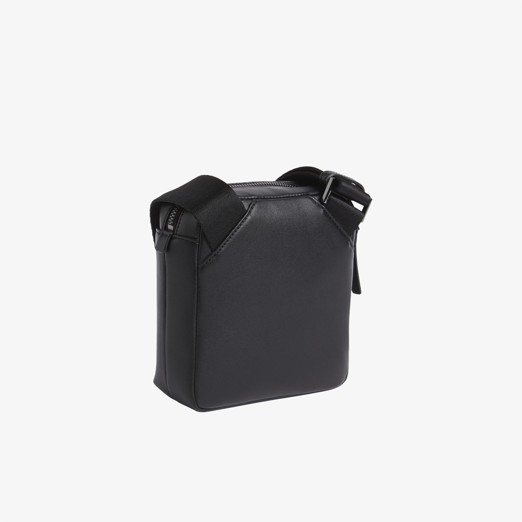 Calvin Klein Clean Essential Cube Reporter Erkek Siyah Çapraz Çanta