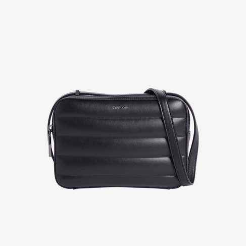  Calvin Klein Line Quilt Kadın Siyah Çapraz Çanta