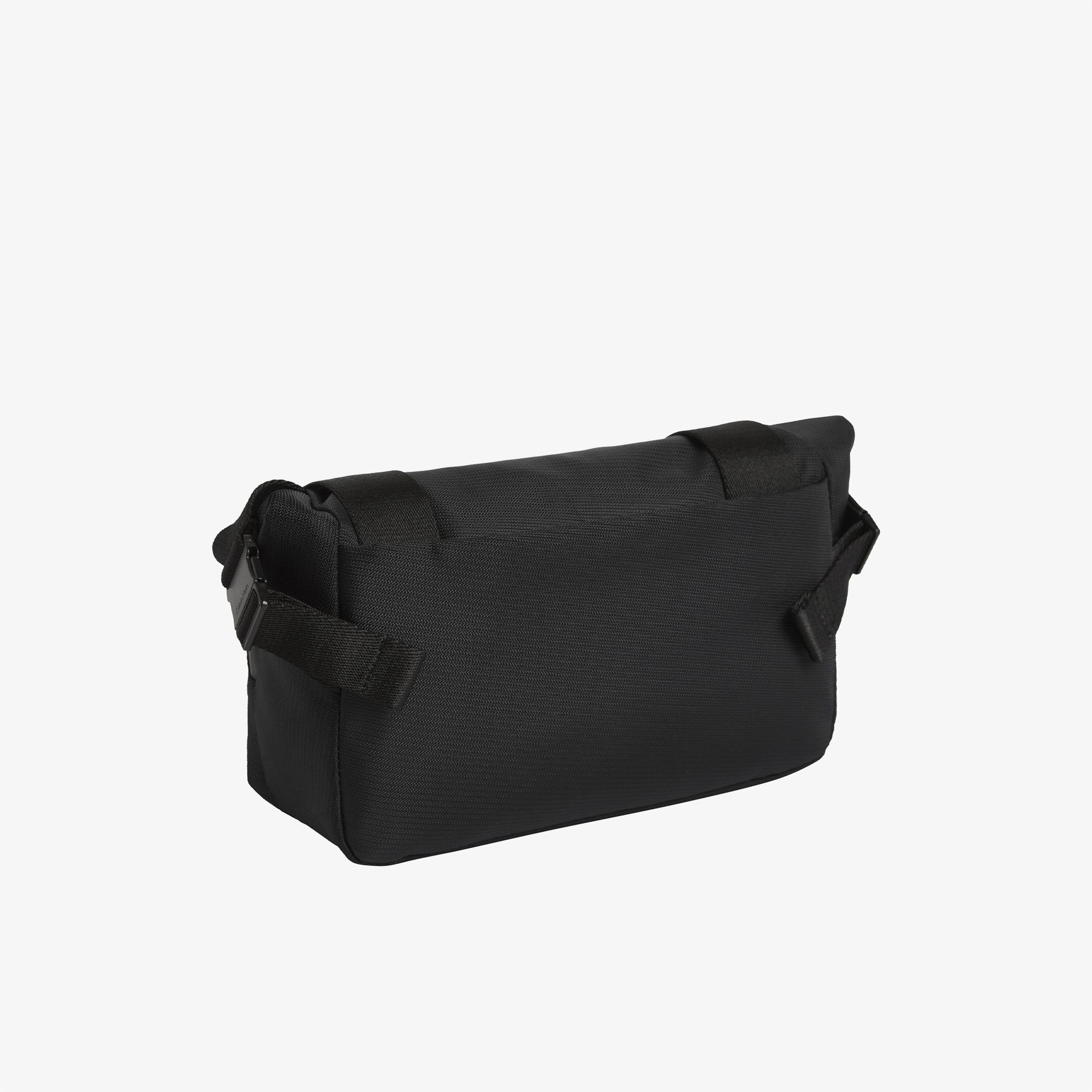Calvin Klein Essential Erkek Siyah Çapraz Çanta