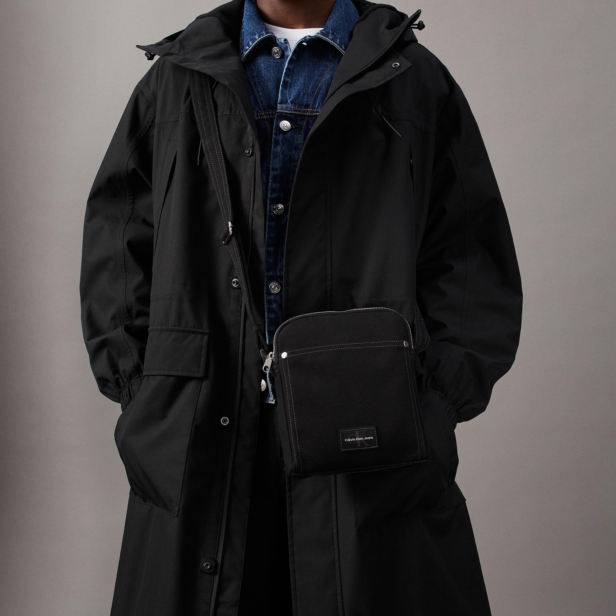 Calvin Klein Jeans Sport Essentials Reporter W Erkek Siyah Çapraz Çanta