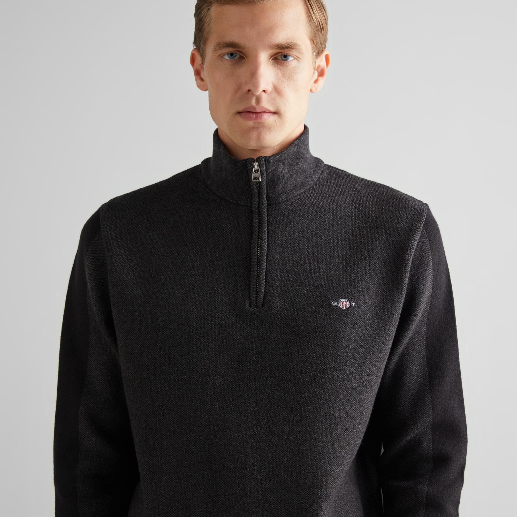 GANT Erkek Siyah Relaxed Fit Yarım Fermuarlı Renk Bloklu Kazak