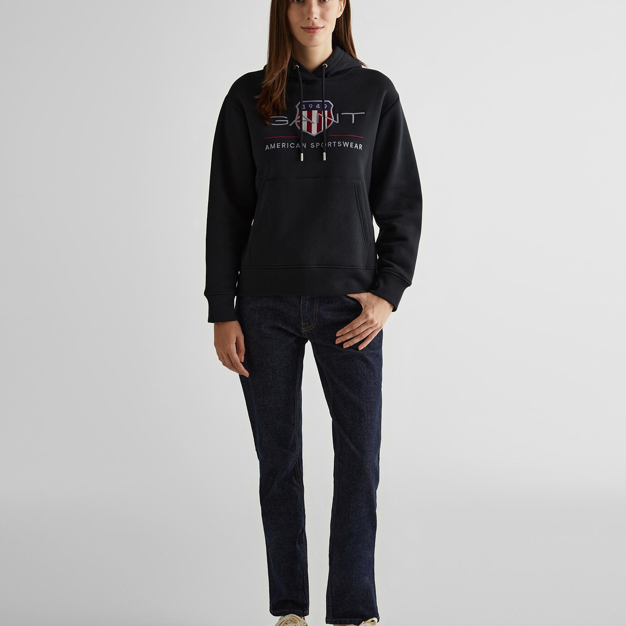 GANT Kadın Siyah Relaxed Fit Kapüşonlu Logolu Sweatshirt