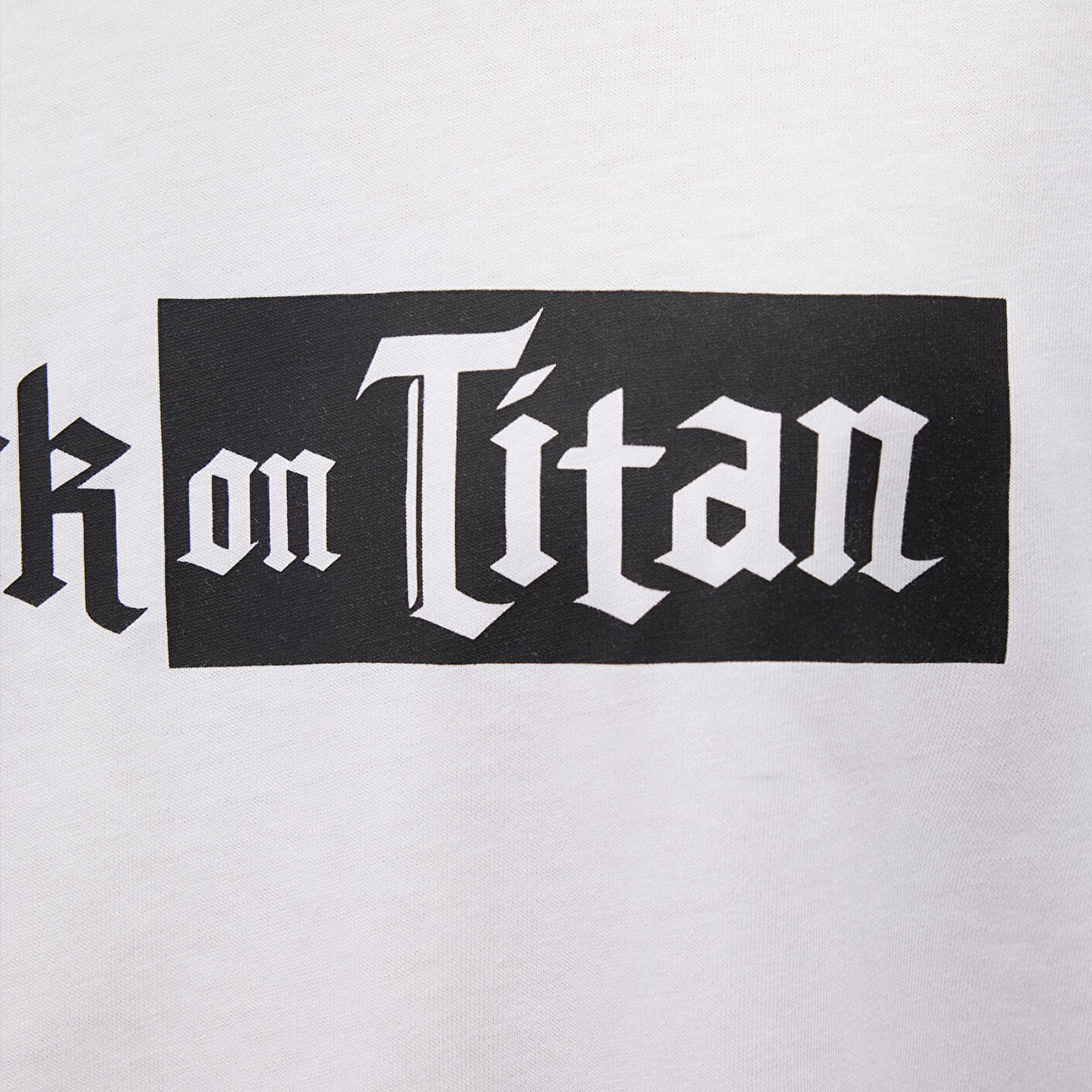 Mavi Attack On Titan Baskılı Beyaz Tişört Oversize / Geniş Kesim 0612439-620