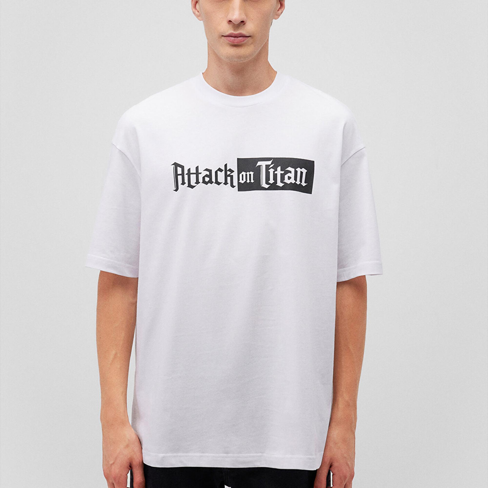 Mavi Attack On Titan Baskılı Beyaz Tişört Oversize / Geniş Kesim 0612439-620