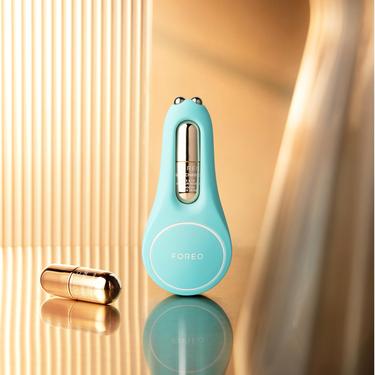  FOREO BEAR 2 Eyes&Lips Kontrollü Mikro Akım Yüz Sıkılaştırma Cihazı, Arctic Blue