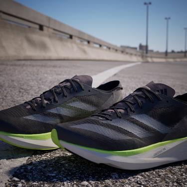  adidas Adizero Takumi 10 Erkek Siyah Koşu Ayakkabısı