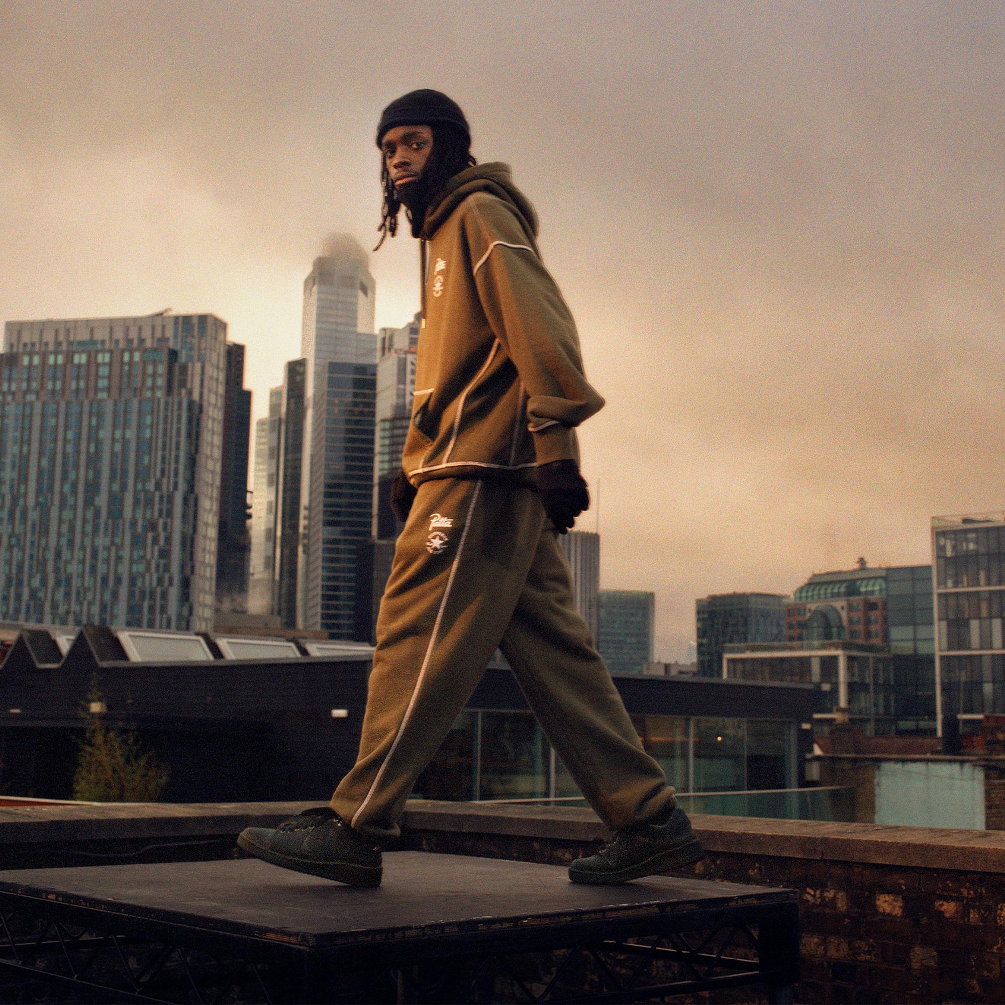 Converse x Patta Nakışlı Unisex Haki Hoodie