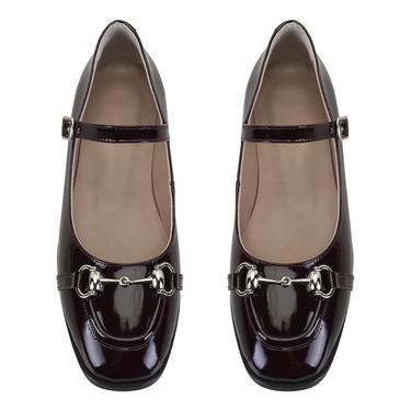  Kadın Bordo Zincir Detaylı Mary Jane Rugan Deri Babet