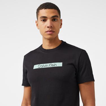  Calvin Klein Cut Out Shadow Logo Erkek Siyah T-Shirt
