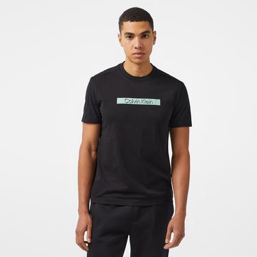  Calvin Klein Cut Out Shadow Logo Erkek Siyah T-Shirt