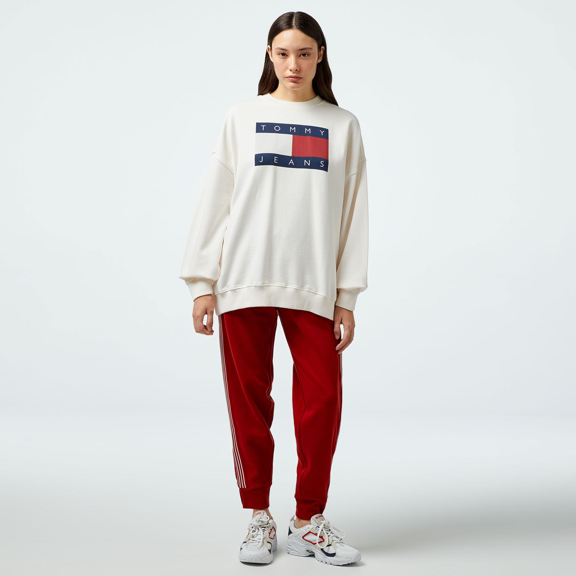 Tommy Hilfiger Jeans Tommy Flag Crew Kadın Beyaz Sweatshirt