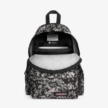 Eastpak Day Pak R Unisex Siyah Sırt Çantası