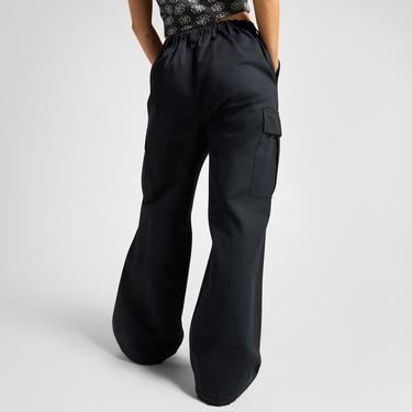  Converse Cargo Kadın Siyah Pantolon