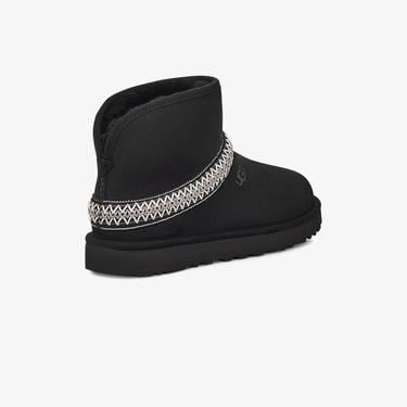  UGG Classic Mini Crescent Kadın Siyah Bot
