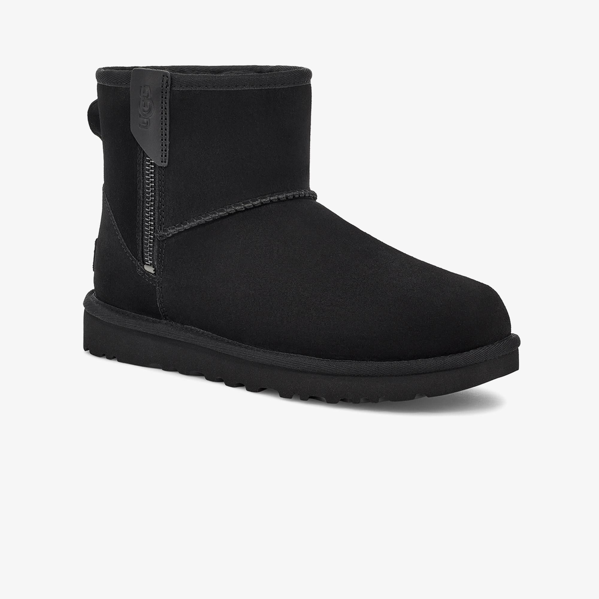 UGG Classic Mini Bailey Zip Kadın Siyah Bot