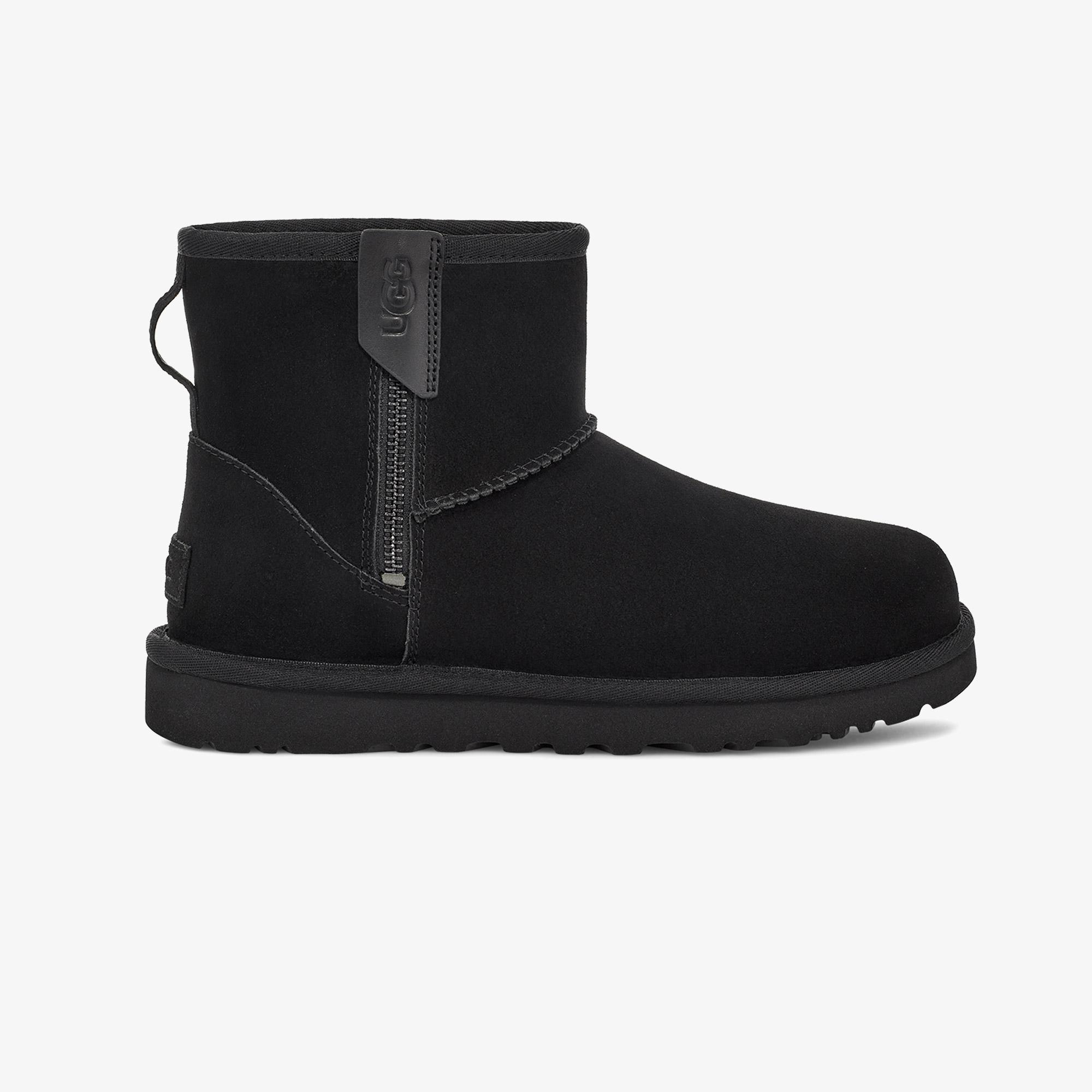 UGG Classic Mini Bailey Zip Kadın Siyah Bot