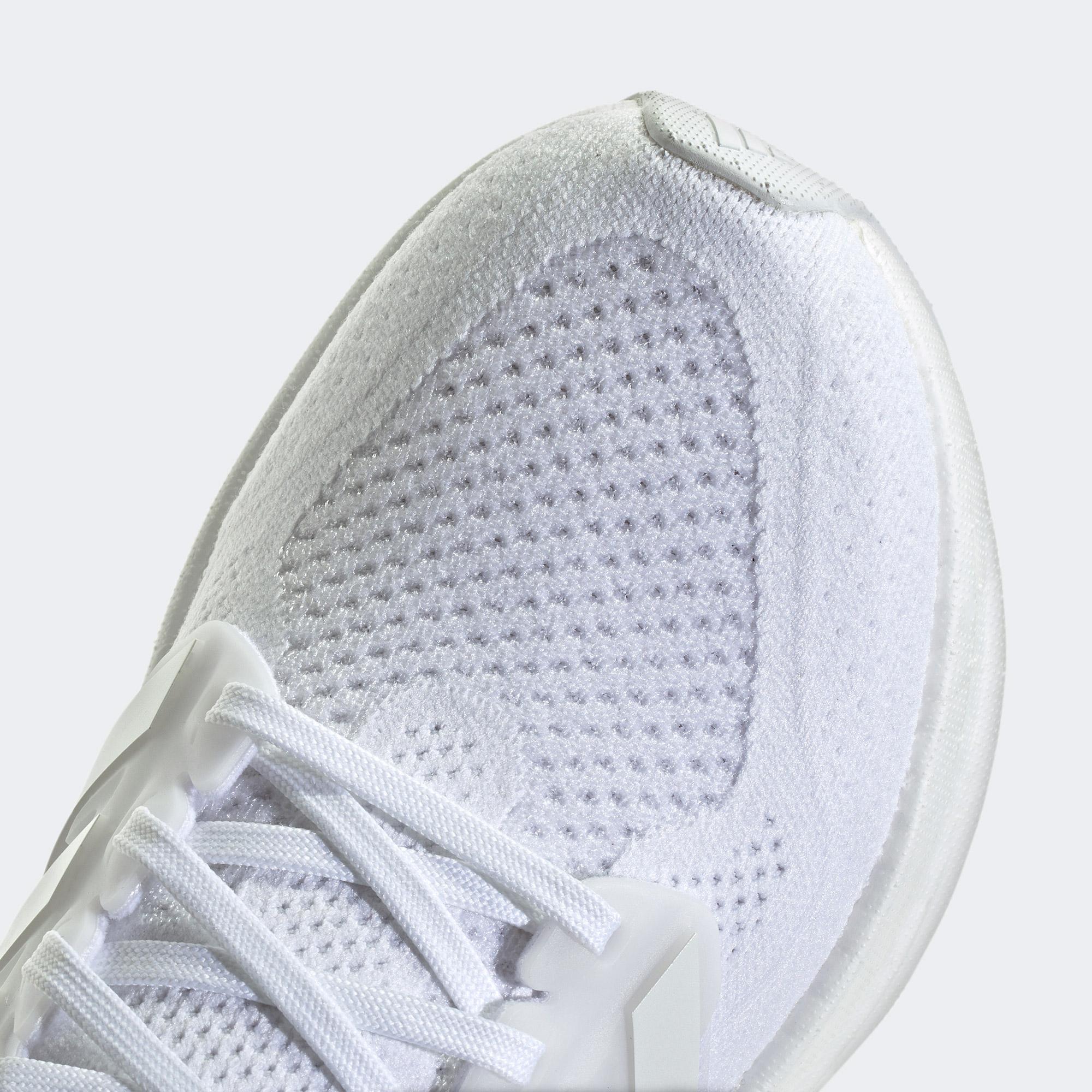 adidas Ultraboost 5 Kadın Beyaz Koşu Ayakkabısı