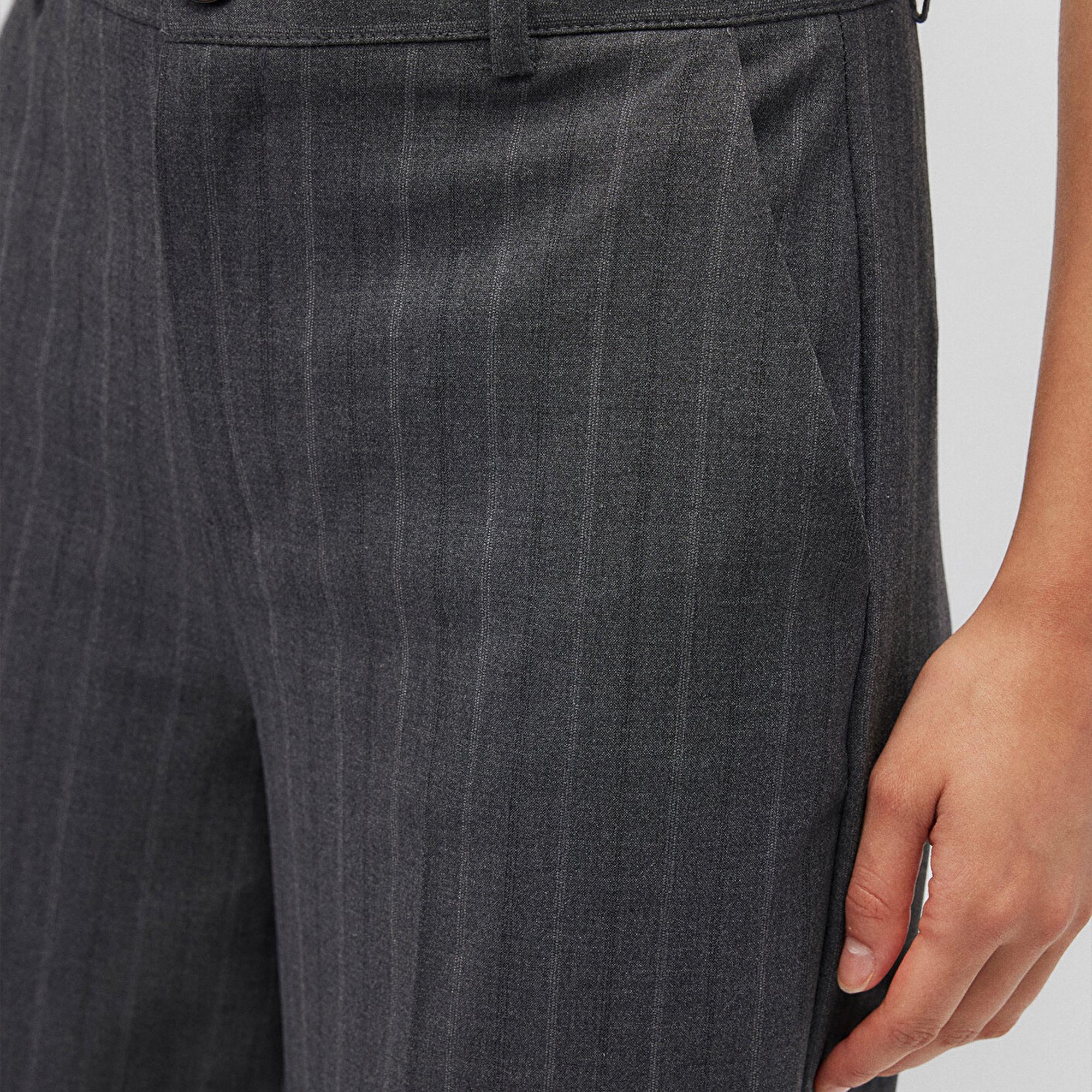 Mavi Çizgili Gri Pantolon 1010966-87977