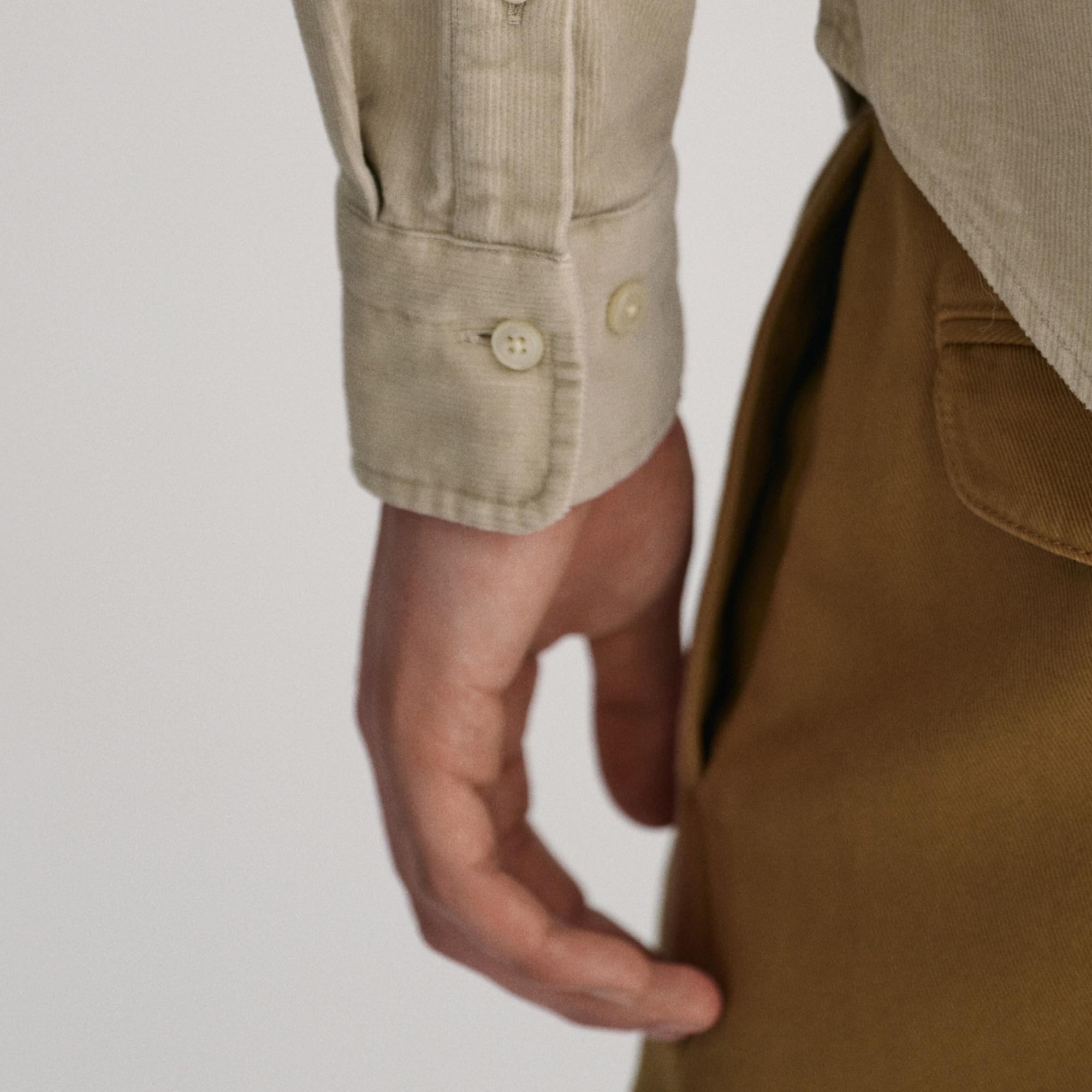 Gant Erkek Bej Regular Fit Düğmeli Yaka Kadife Gömlek