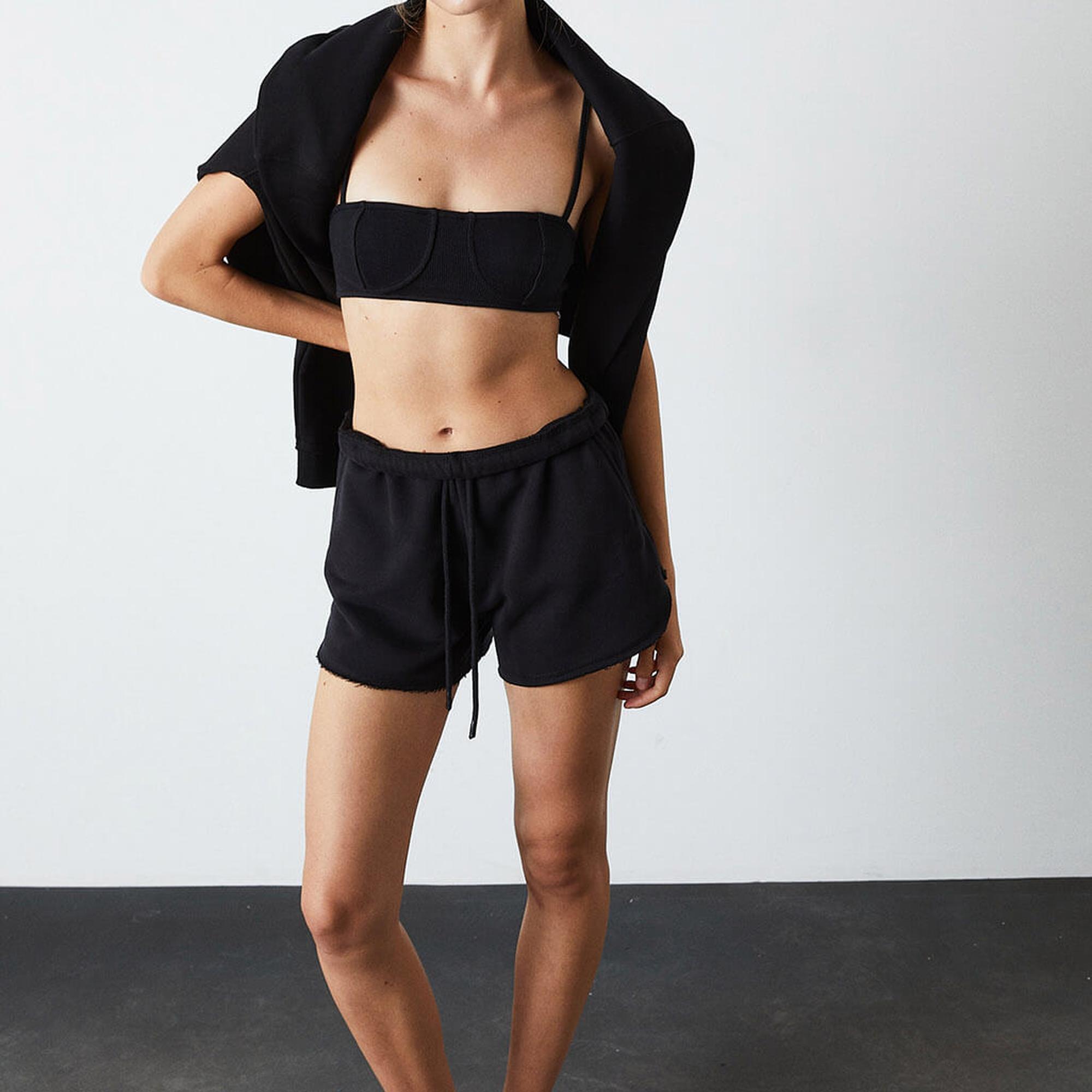 Pis Dikişli Mini Şort