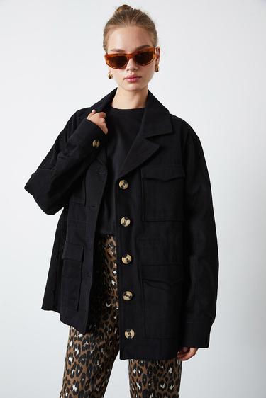  Cep Detaylı Gabardin Ceket