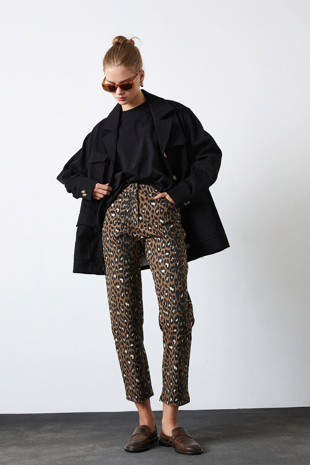  Cep Detaylı Gabardin Ceket