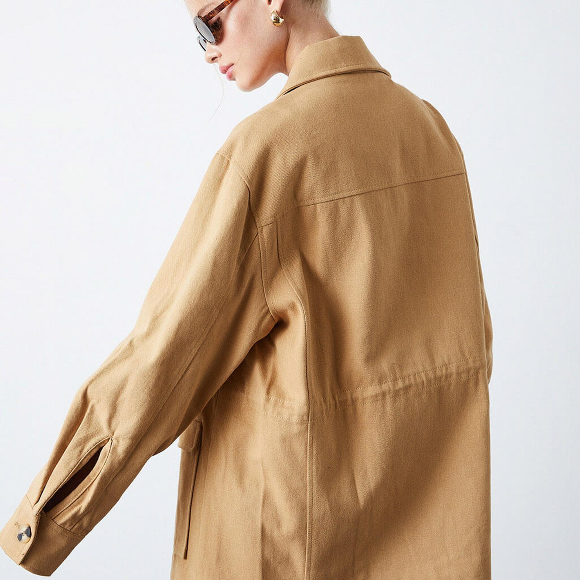 Cep Detaylı Gabardin Ceket