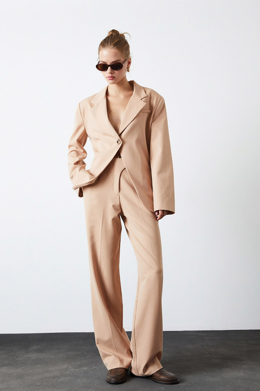  Bel Detaylı Pantolon