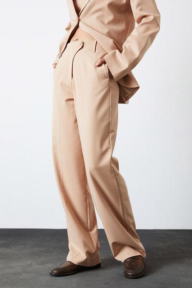  Bel Detaylı Pantolon