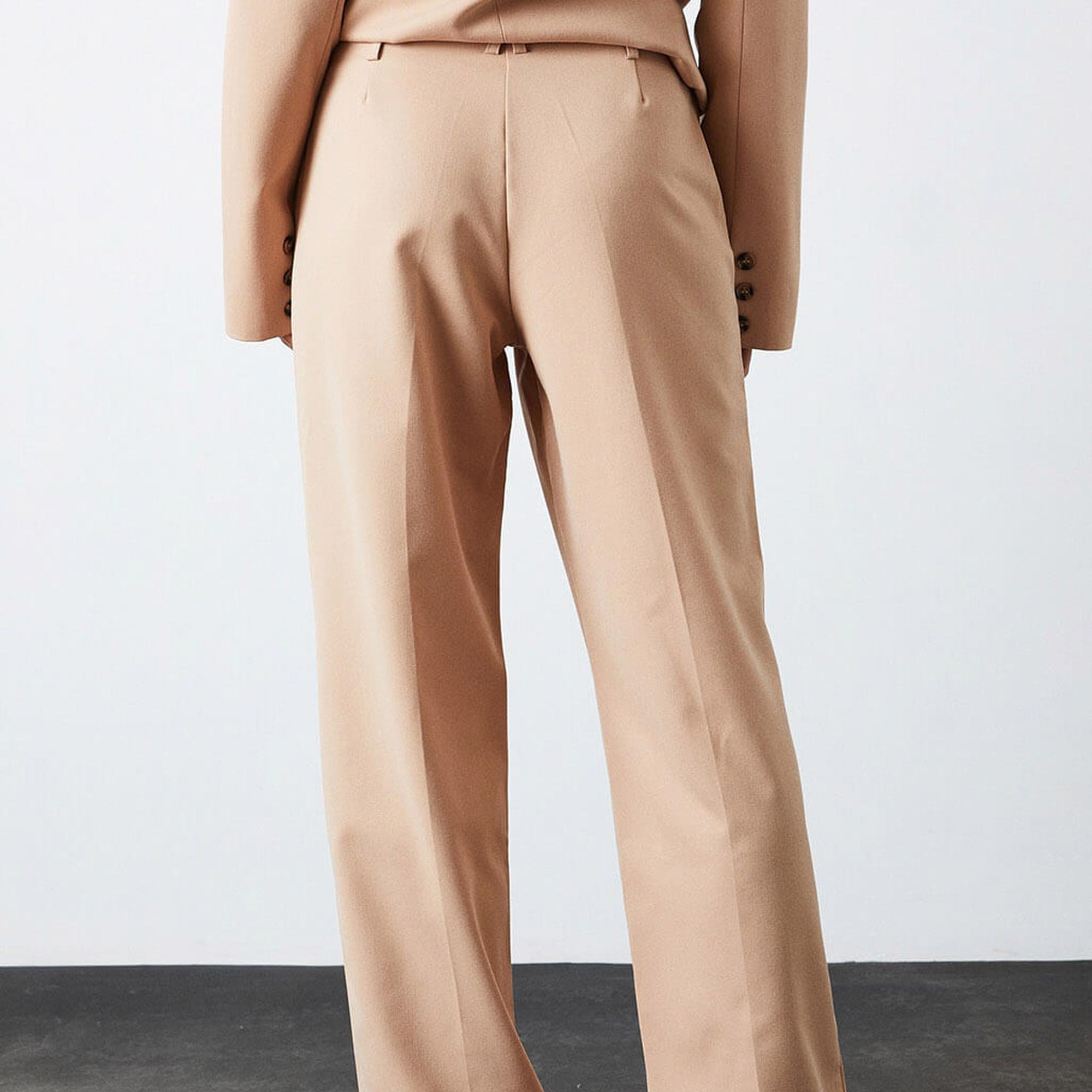 Bel Detaylı Pantolon