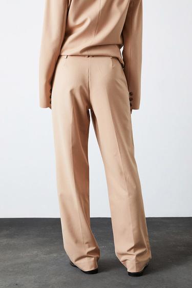  Bel Detaylı Pantolon