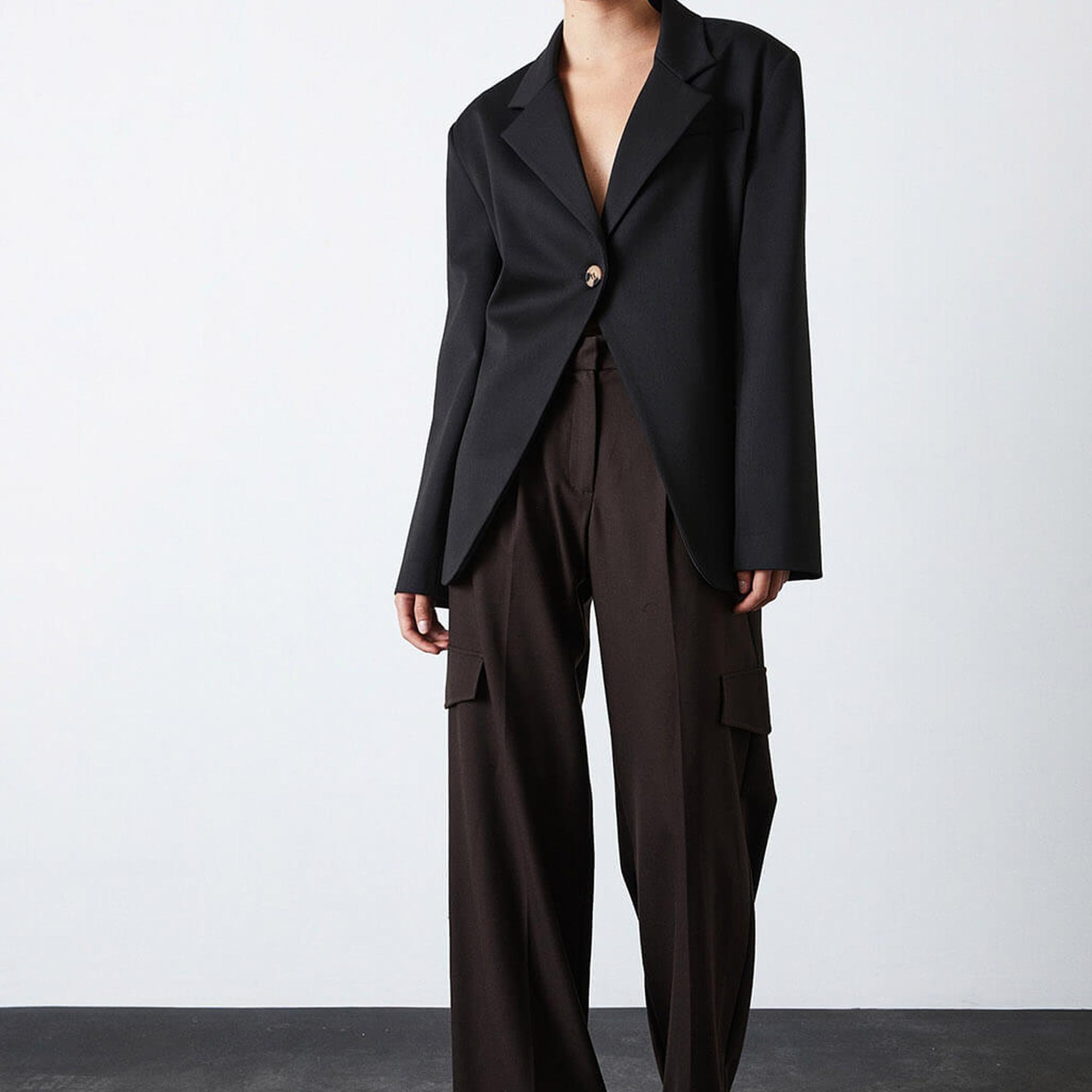 Tek Düğmeli V Kesim Ceket