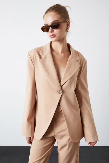  Tek Düğmeli V Kesim Ceket