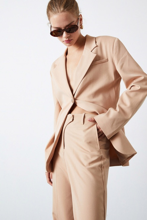  Tek Düğmeli V Kesim Ceket