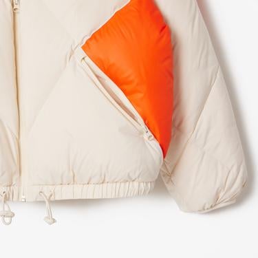  Kadın Oversize Fit Kapüşonlu Renk Bloklu Krem Şişme Mont