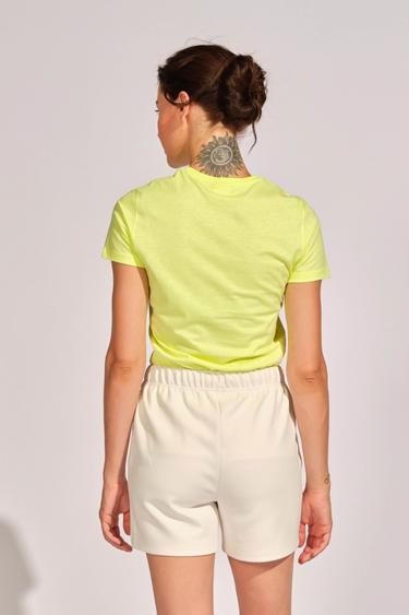  Kırık Beyaz Kadın Şort