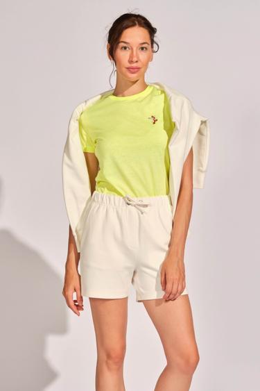  Kırık Beyaz Kadın Şort