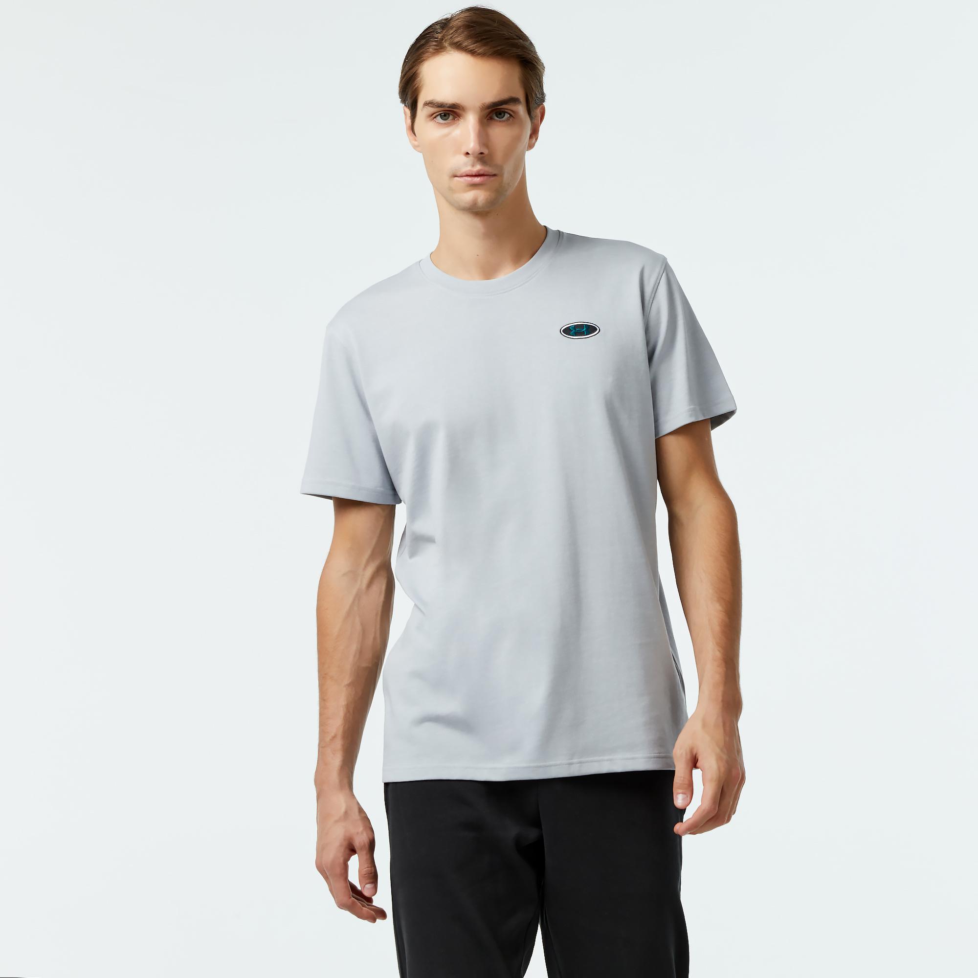 Under Armour Heavyweight Left Chest Erkek Gri T-Shirt