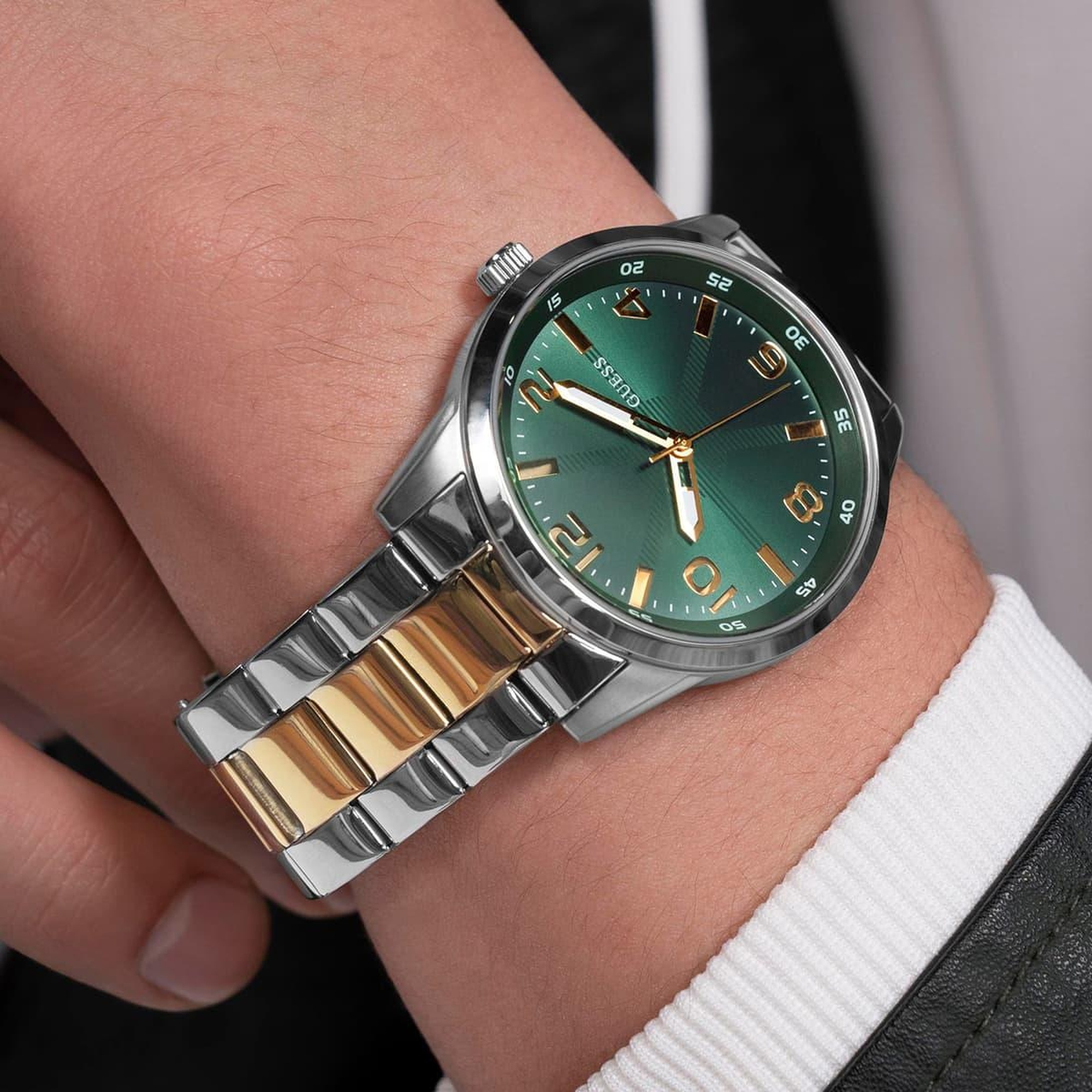 Guess GUGW0804G4 Erkek Kol Saati