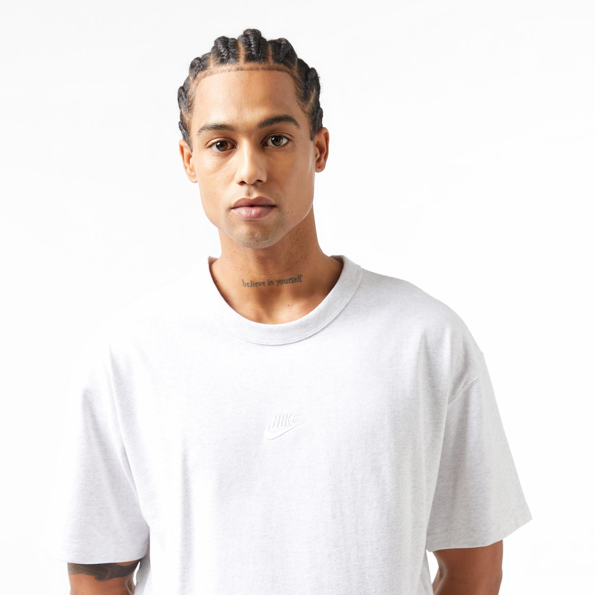 Nike Sportswear Premium Essentials Erkek Krem Rengi T-Shirt